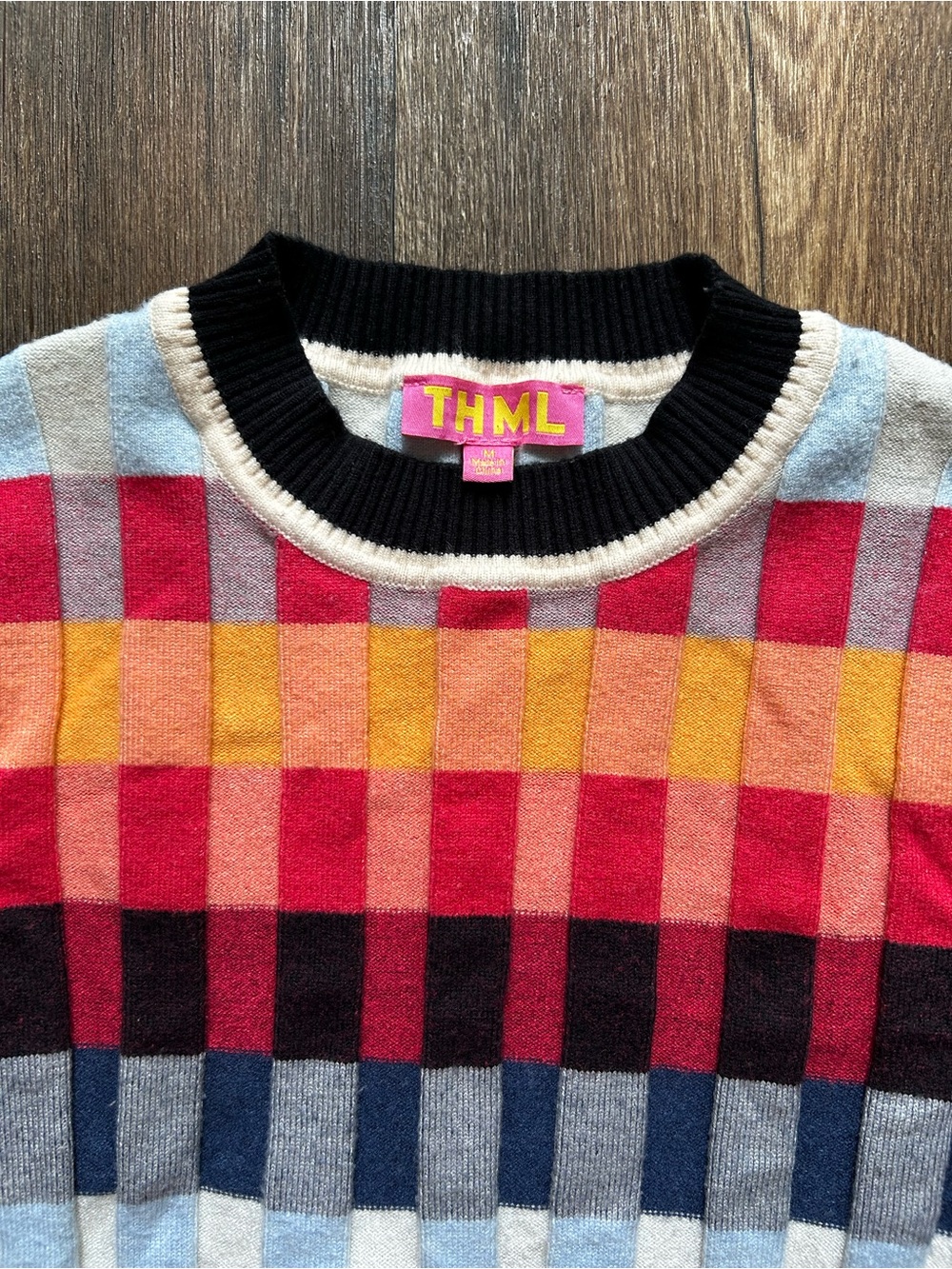 Women's Knit Short Sleeve Sweater - Picture 5 of 7